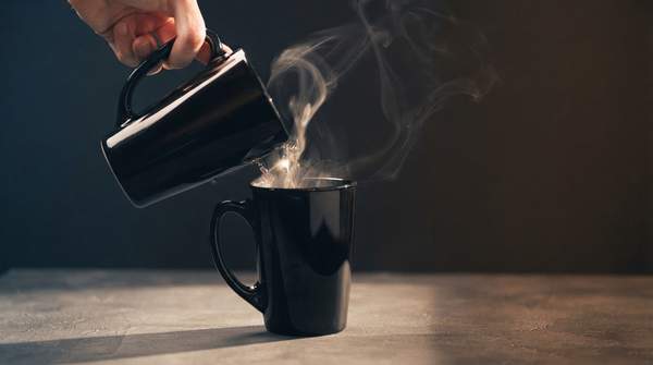 Editorial illustration for The Science of Sustained Sips: How Vacuum Insulation and Material Choices Master Travel Mug Temperature Retention